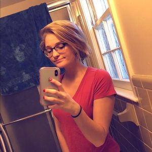 Meet your Posher, Alyssa